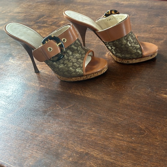 Woman’s Casadei made in Italy Heals - Picture 3 of 5